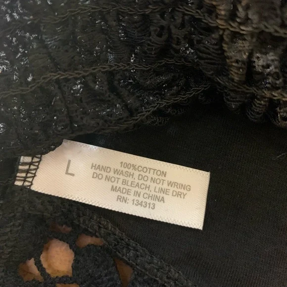 💗 Pretty Black Crochet Daisy Bralette Black Sizes S, M, L Available 💗 - Picture 5 of 5